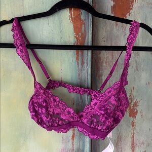 Hanky Panky Lace Bralette in Rich Magenta